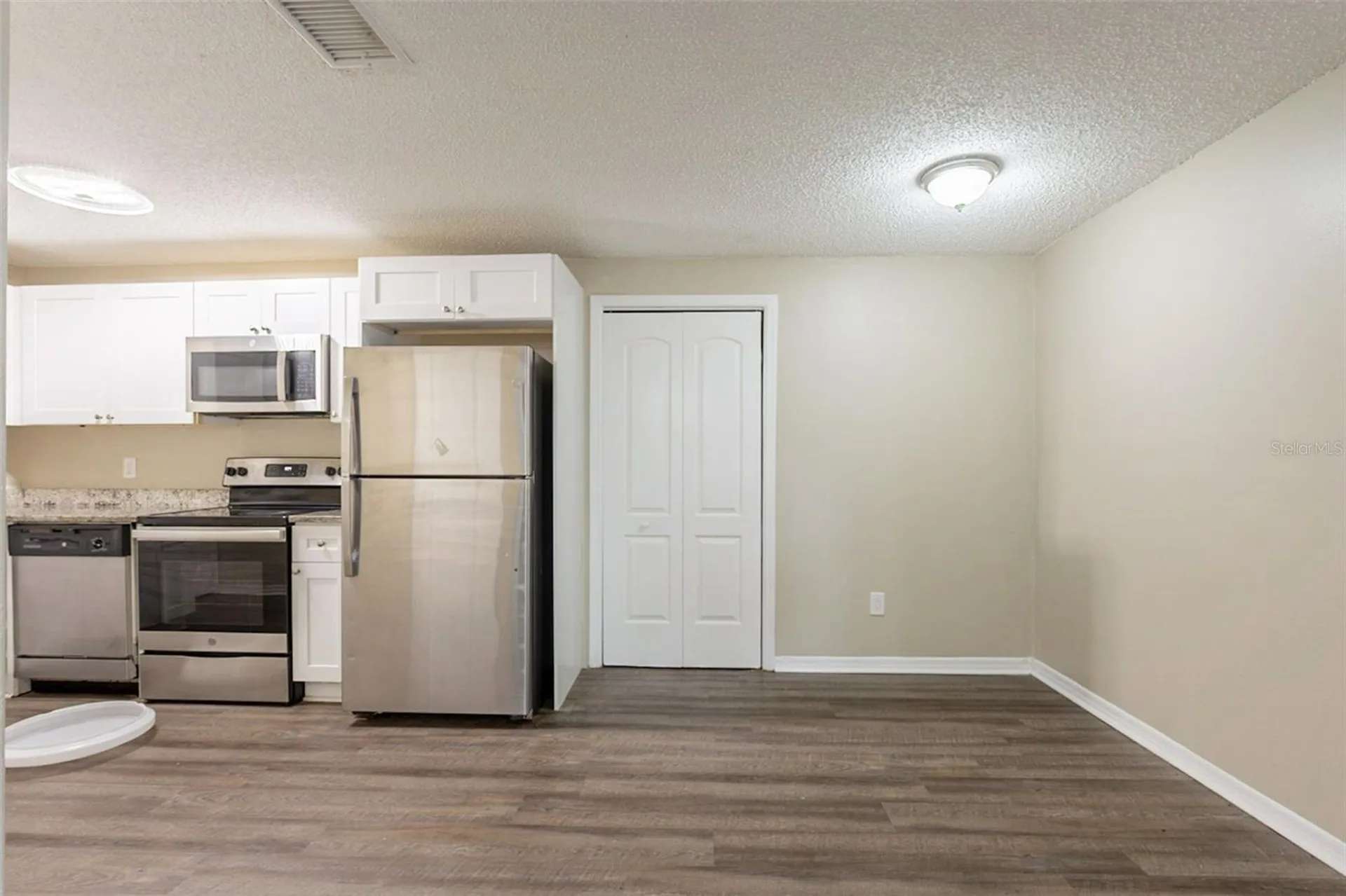 2115 E Ellicott Street Tampa FL 33610
