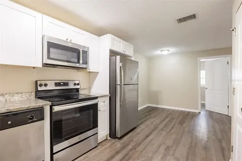 2115 E Ellicott Street Tampa FL 33610