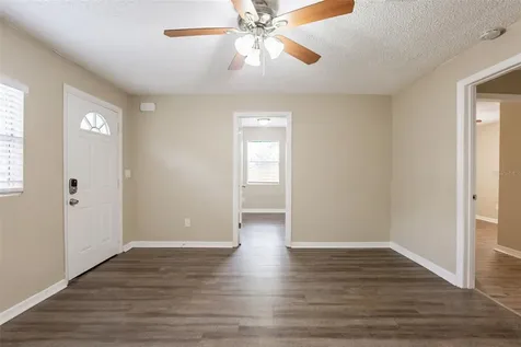 2115 E Ellicott Street Tampa FL 33610