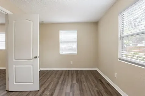 2115 E Ellicott Street Tampa FL 33610