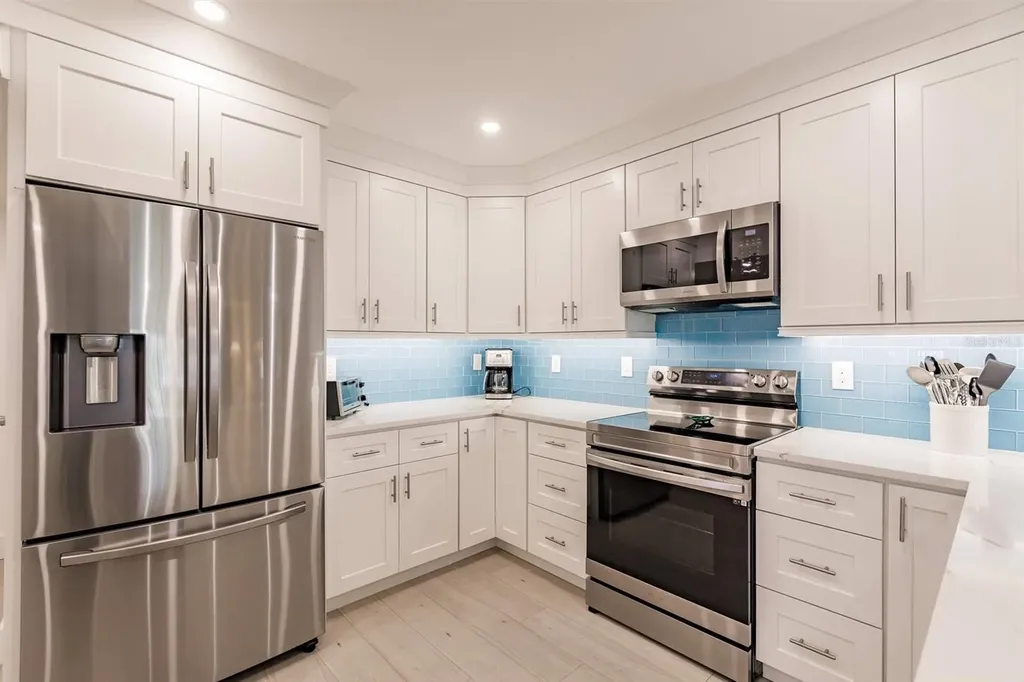 1055 W Peppertree Drive Sarasota FL 34242