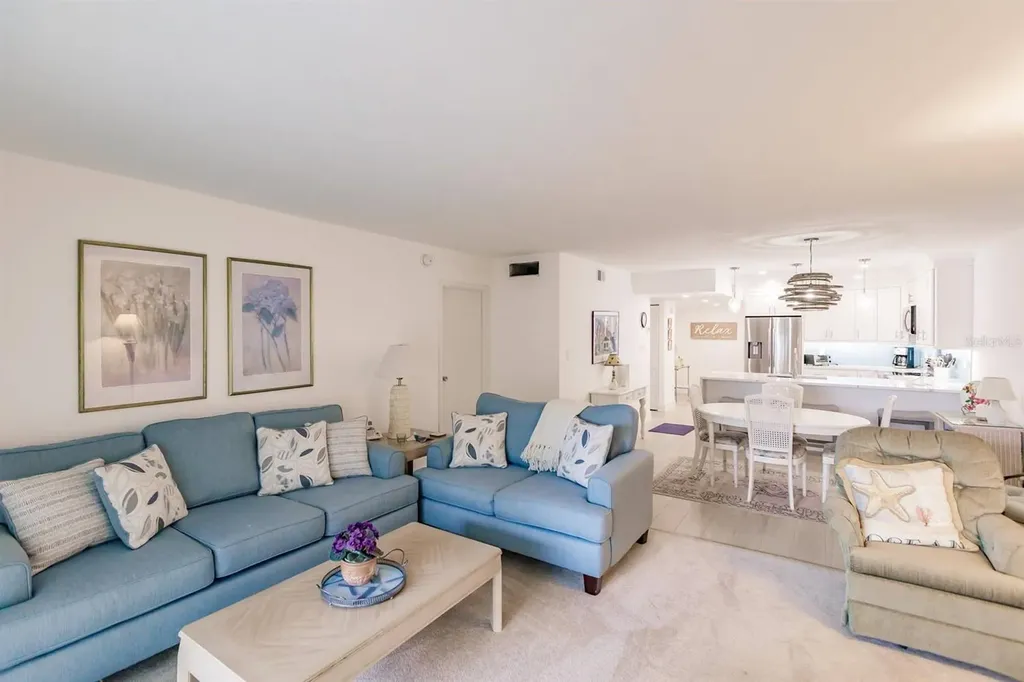 1055 W Peppertree Drive Sarasota FL 34242