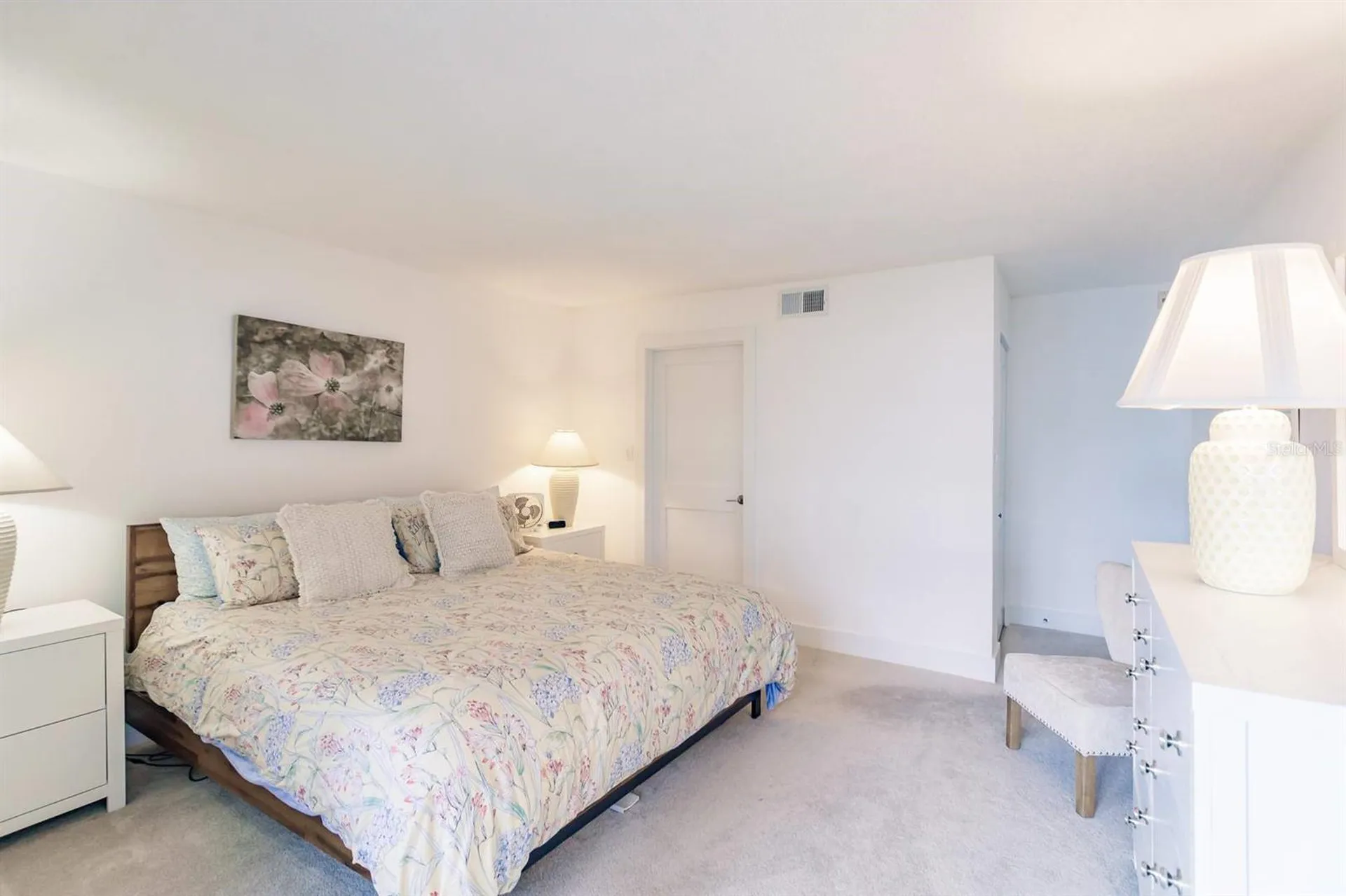 1055 W Peppertree Drive Sarasota FL 34242