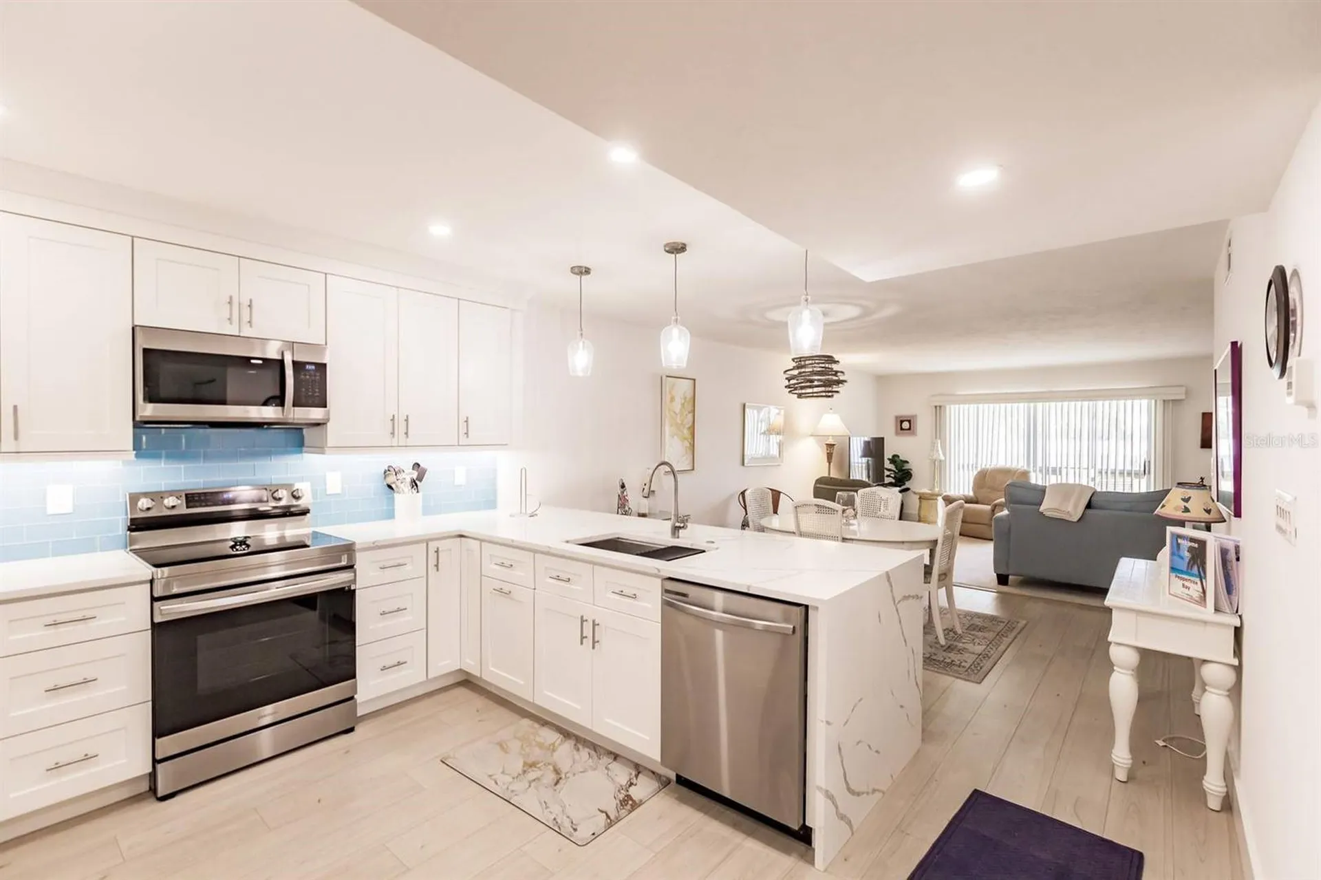 1055 W Peppertree Drive Sarasota FL 34242