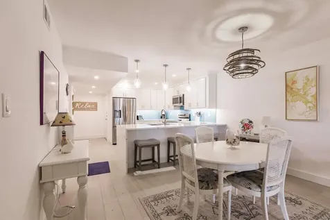 1055 W Peppertree Drive Sarasota FL 34242