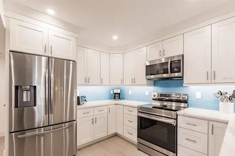 1055 W Peppertree Drive Sarasota FL 34242