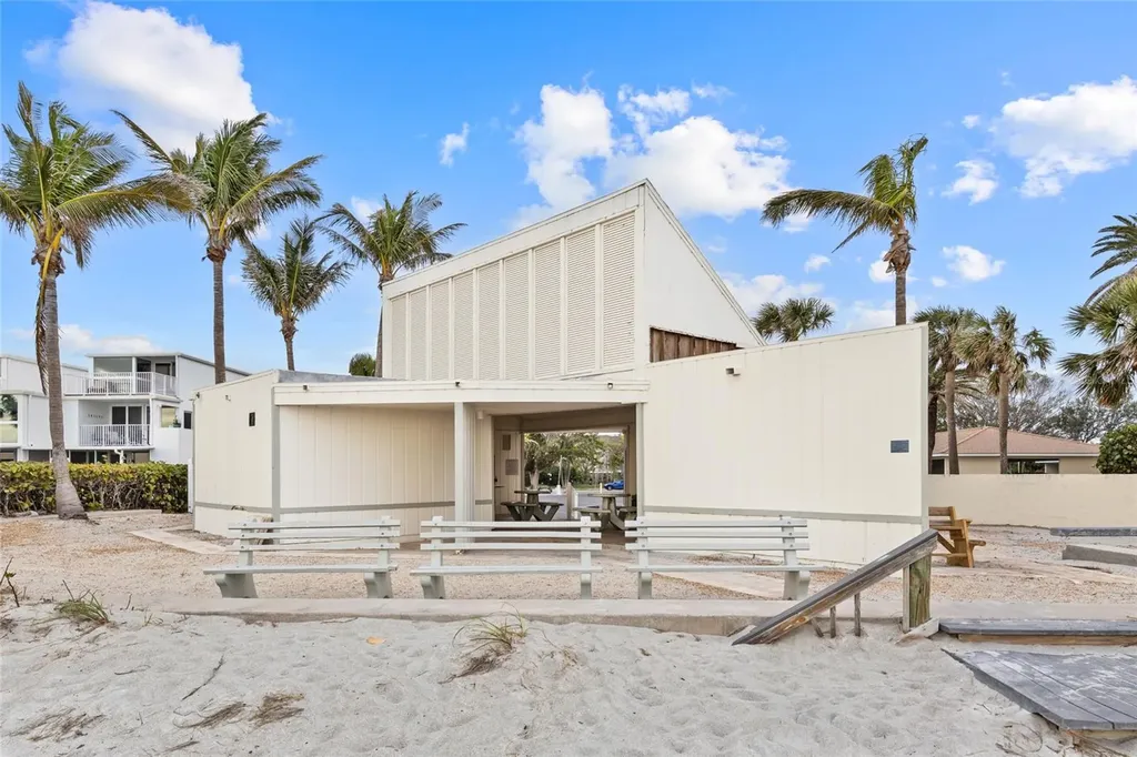 4310 Falmouth Drive Longboat Key FL 34228