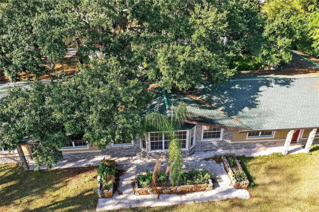 17220 Estes Road Lutz FL 33548