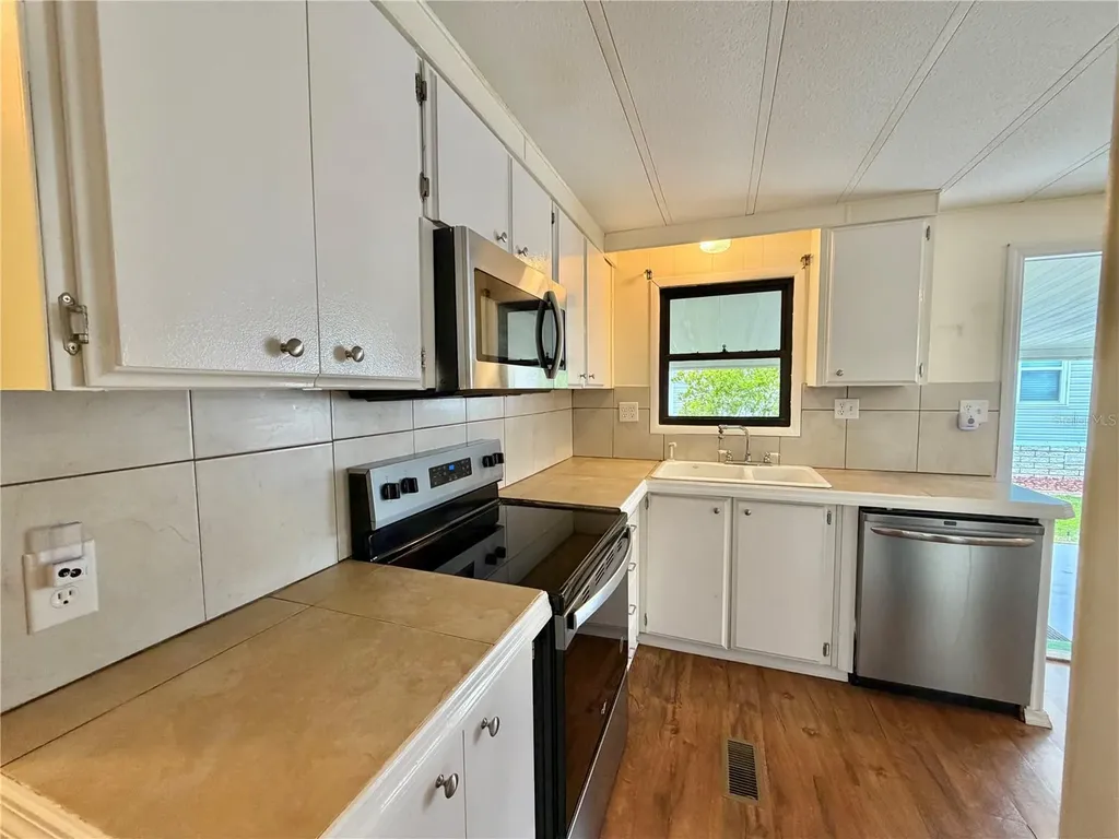 121 Dogwood Trail Leesburg FL 34748