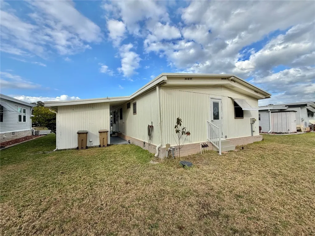 121 Dogwood Trail Leesburg FL 34748