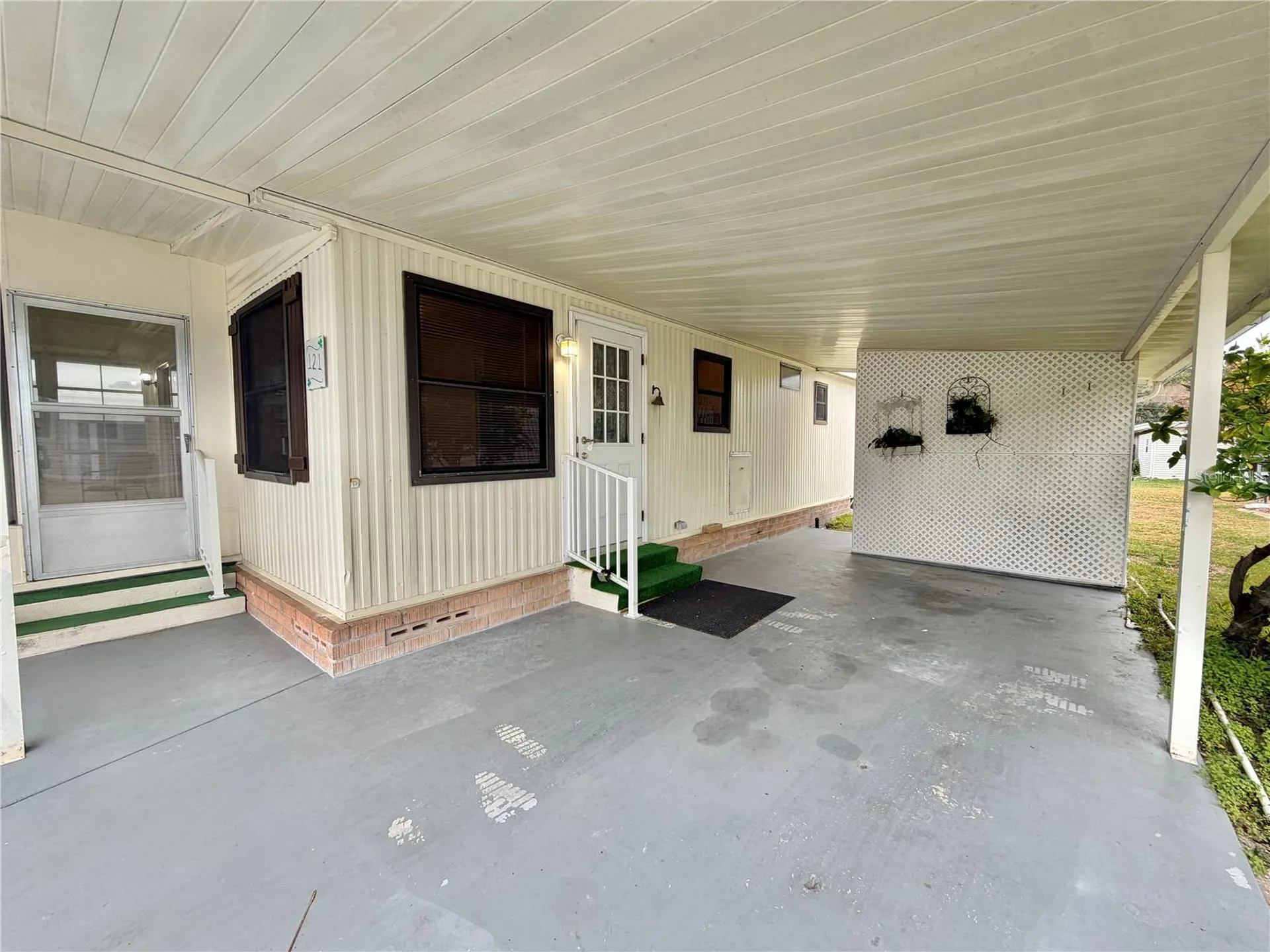 121 Dogwood Trail Leesburg FL 34748