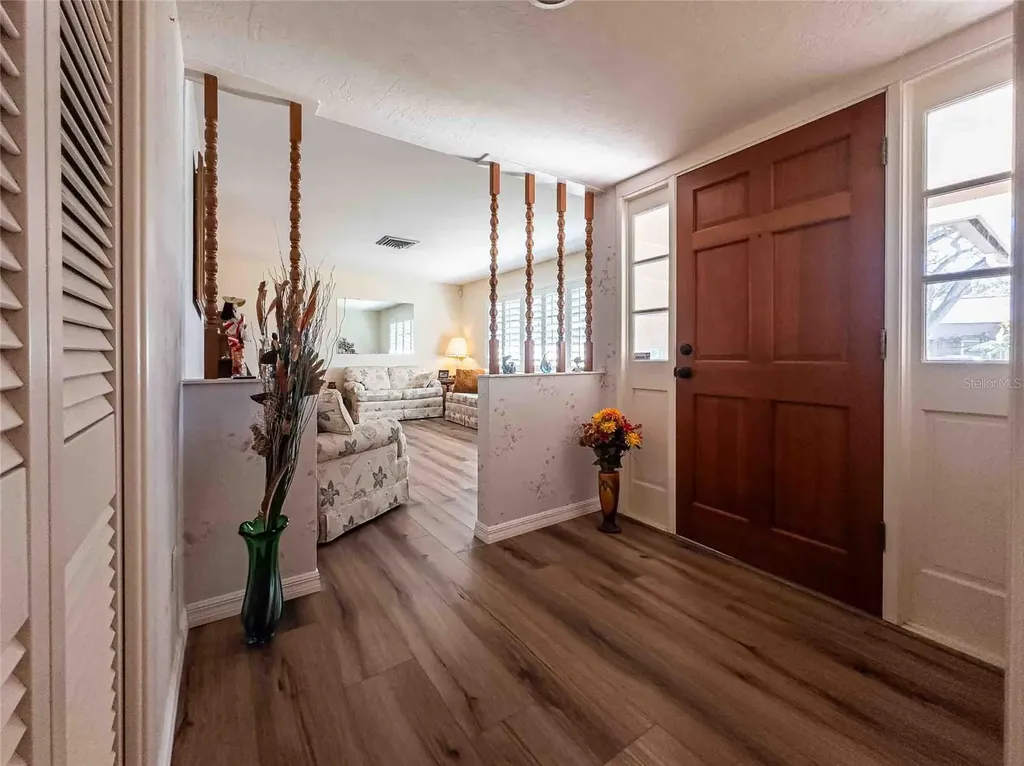 1830 Oak Forest Drive S Clearwater FL 33759