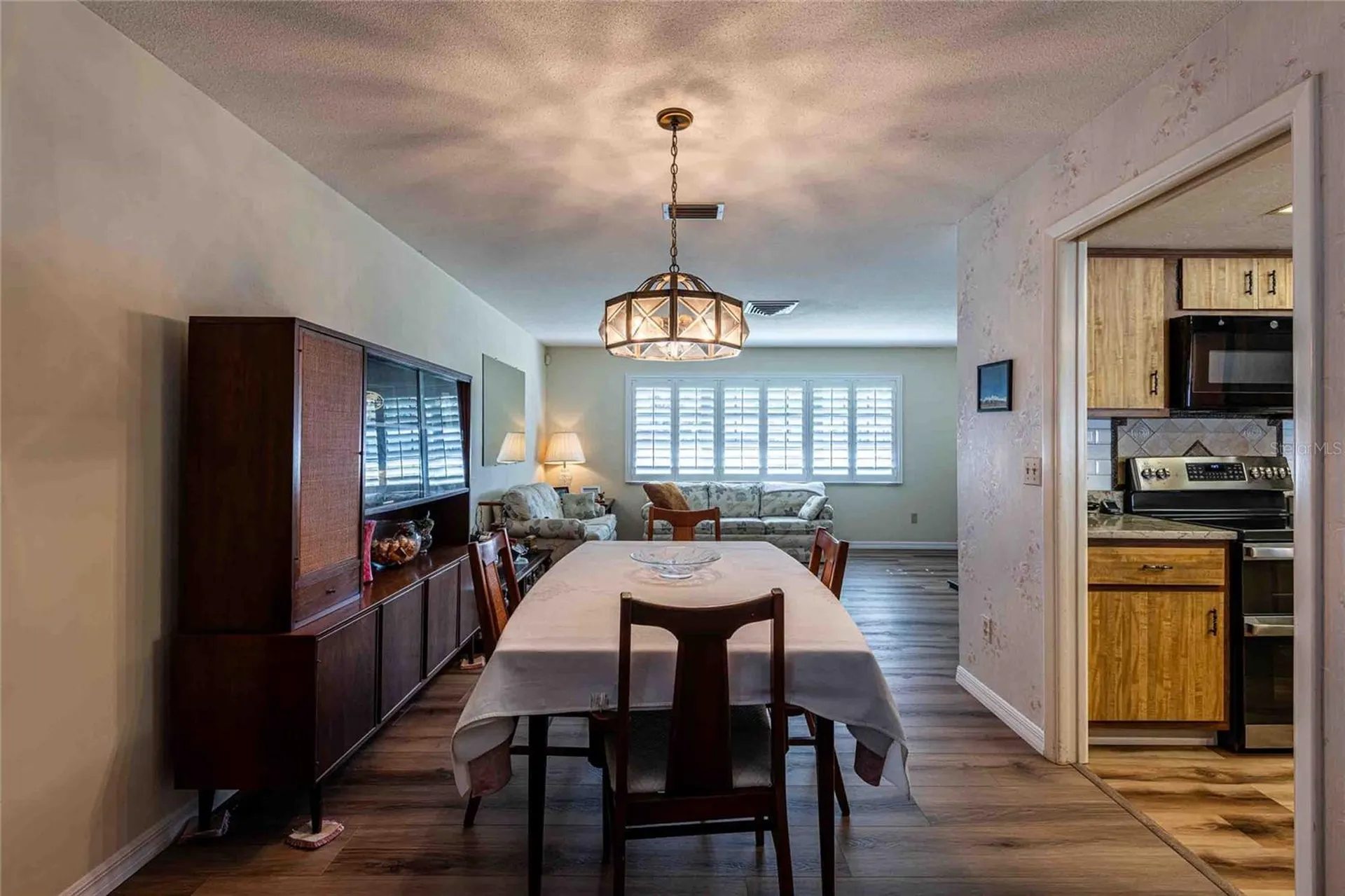 1830 Oak Forest Drive S Clearwater FL 33759