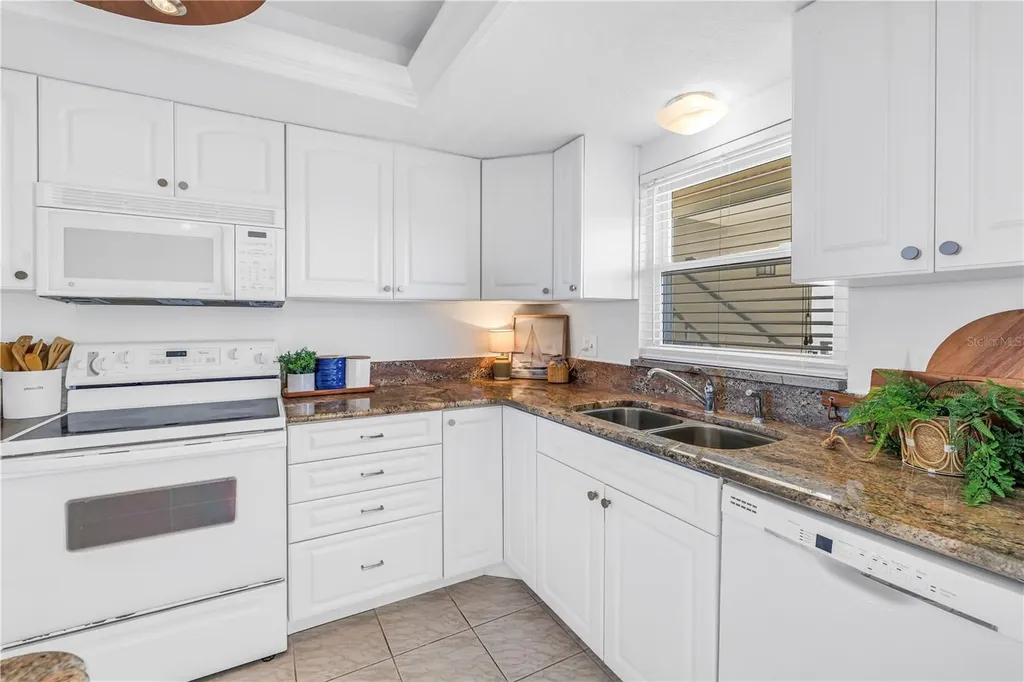 9 Haig Place Dunedin FL 34698