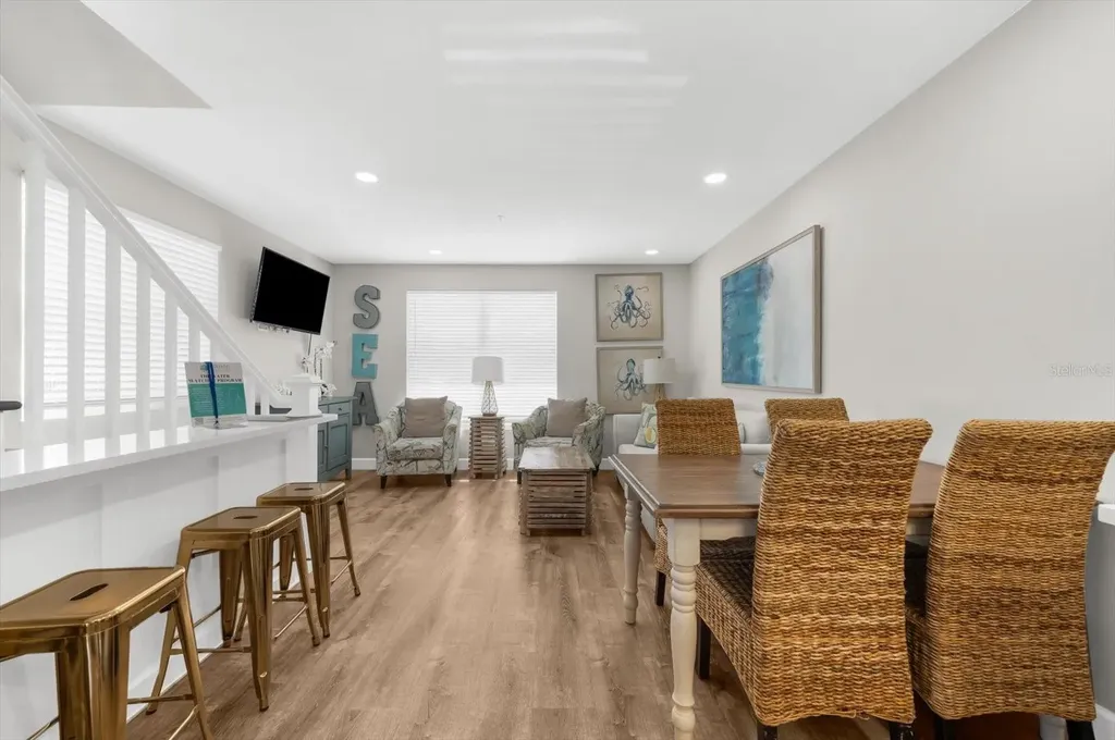 355 Calle Miramar Sarasota FL 34242