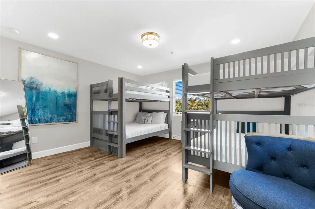 355 Calle Miramar Sarasota FL 34242