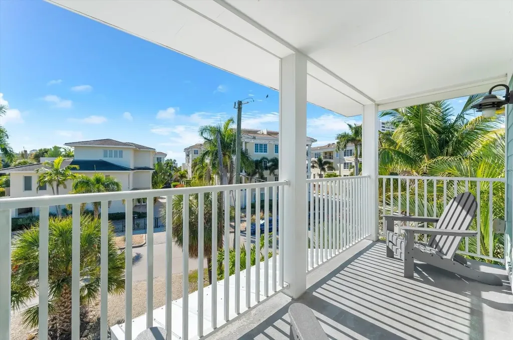 355 Calle Miramar Sarasota FL 34242