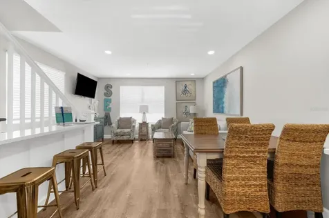355 Calle Miramar Sarasota FL 34242