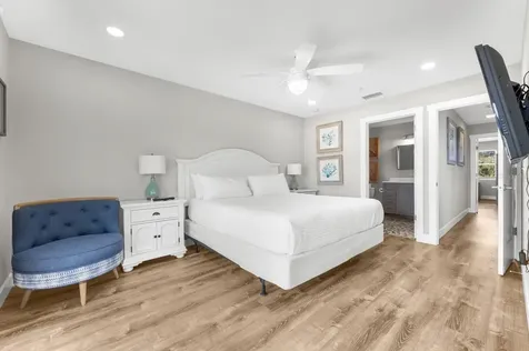 355 Calle Miramar Sarasota FL 34242