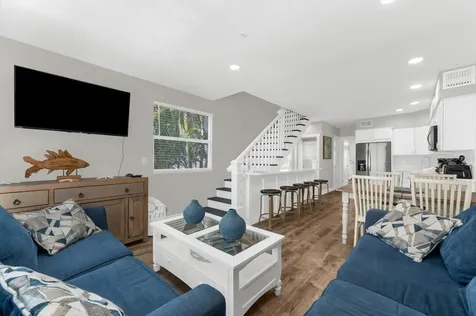 355 Calle Miramar Sarasota FL 34242