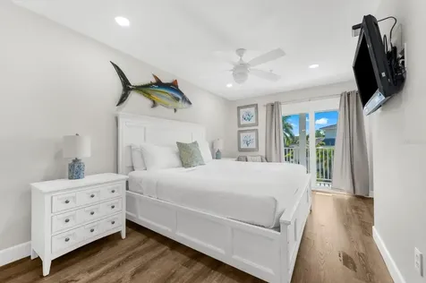 355 Calle Miramar Sarasota FL 34242