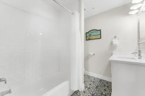 355 Calle Miramar Sarasota FL 34242