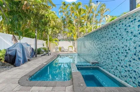 355 Calle Miramar Sarasota FL 34242