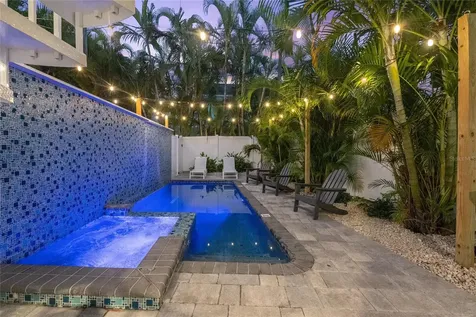 355 Calle Miramar Sarasota FL 34242