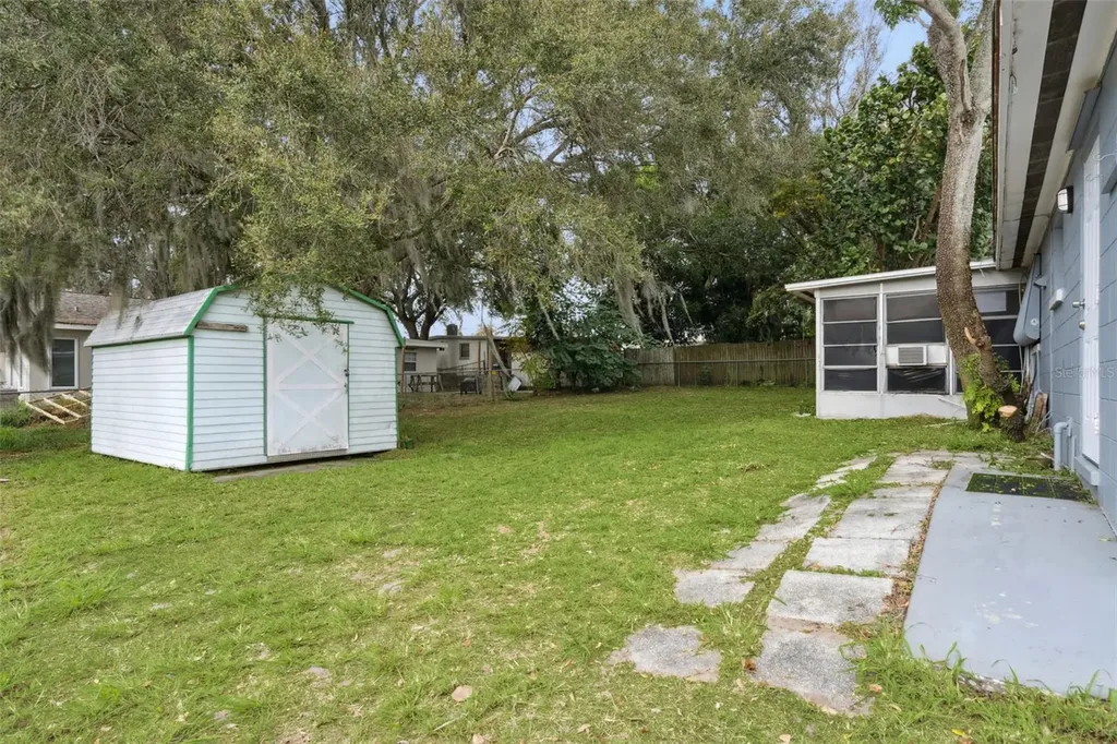 106 Lantern Lane Winter Haven FL 33884