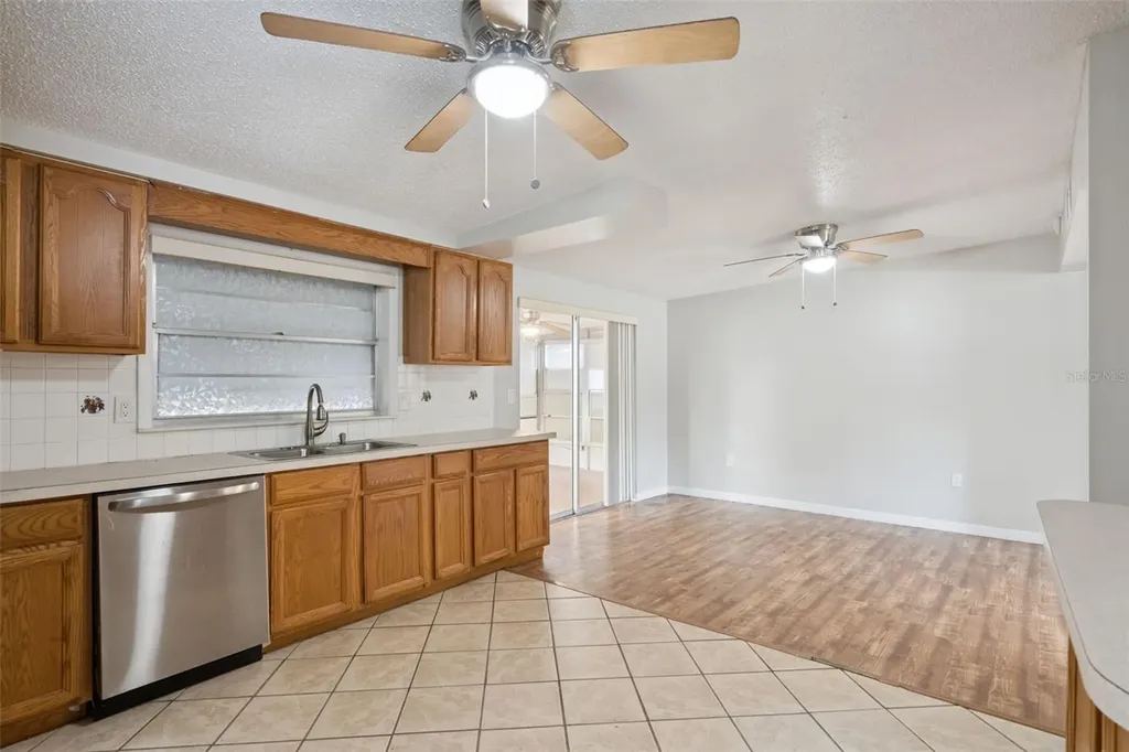 106 Lantern Lane Winter Haven FL 33884