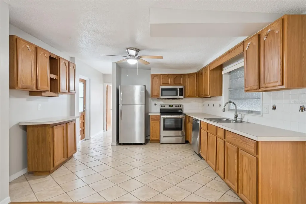 106 Lantern Lane Winter Haven FL 33884