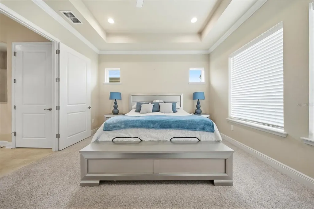 13930 Swallow Hill Drive Lithia FL 33547