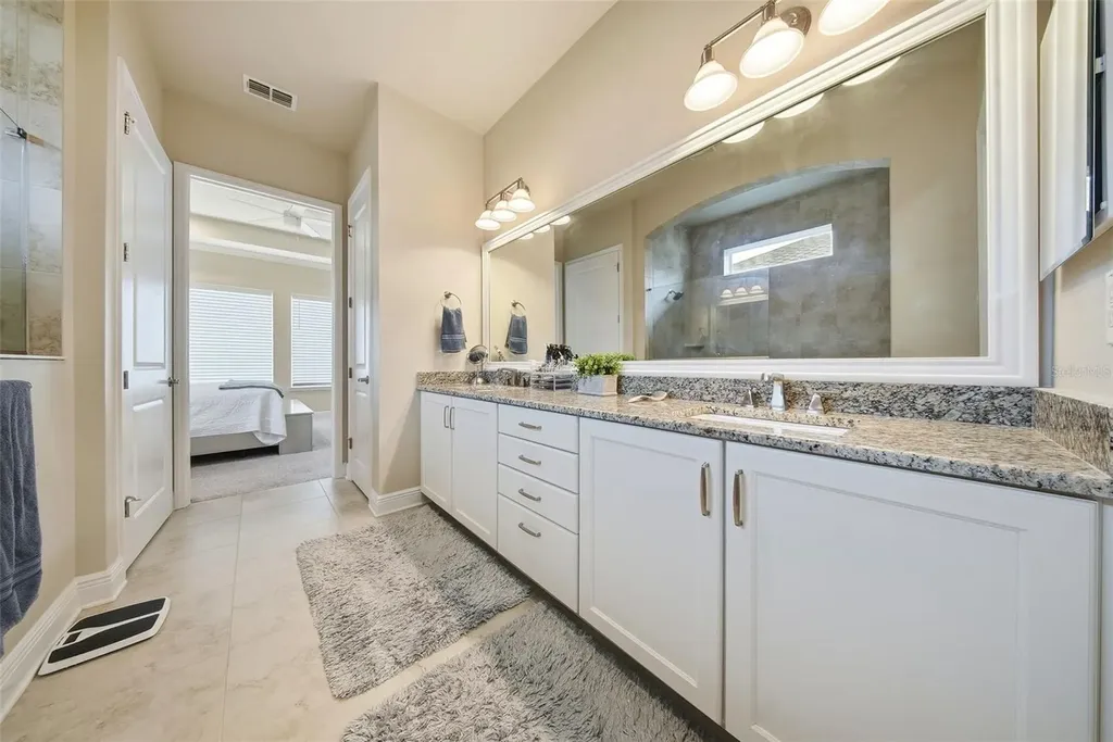 13930 Swallow Hill Drive Lithia FL 33547