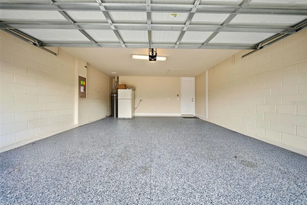 13930 Swallow Hill Drive Lithia FL 33547