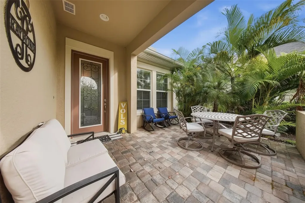 13930 Swallow Hill Drive Lithia FL 33547