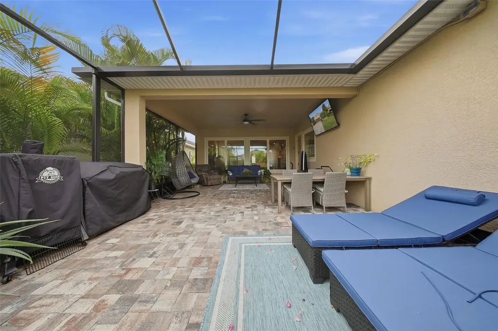 13930 Swallow Hill Drive Lithia FL 33547