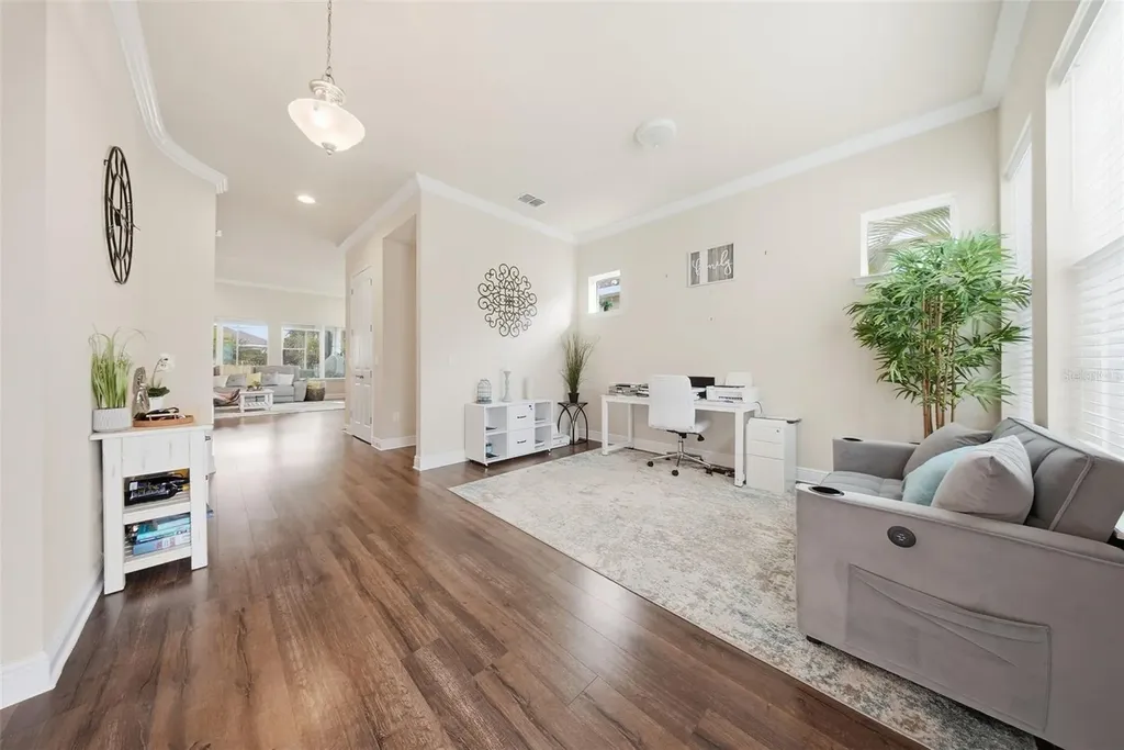 13930 Swallow Hill Drive Lithia FL 33547