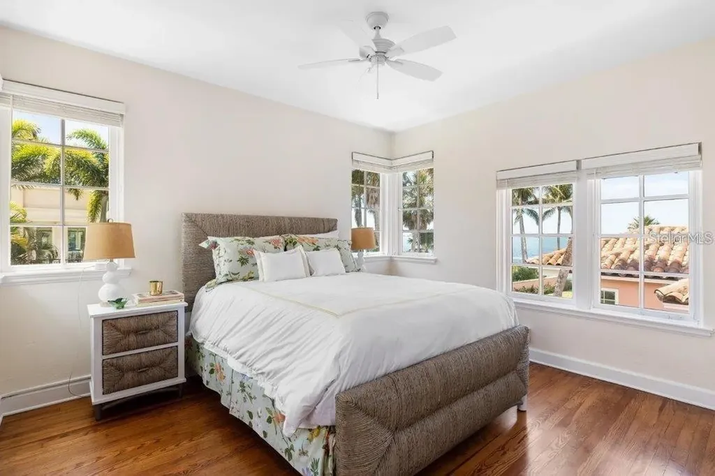 4511 Bay Shore Road Sarasota FL 34234