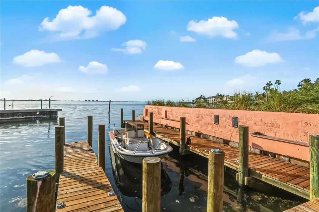 4511 Bay Shore Road Sarasota FL 34234