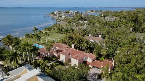 4511 Bay Shore Road Sarasota FL 34234