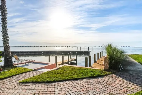 4511 Bay Shore Road Sarasota FL 34234