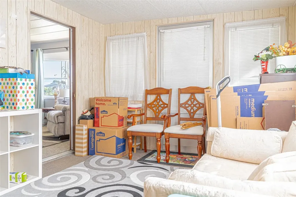 4603 Newcomb Avenue Zephyrhills FL 33541