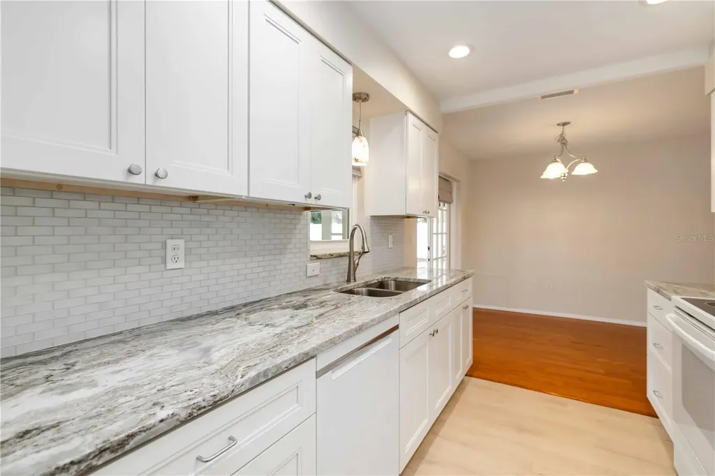 2705 Amanda Drive Sarasota FL 34232