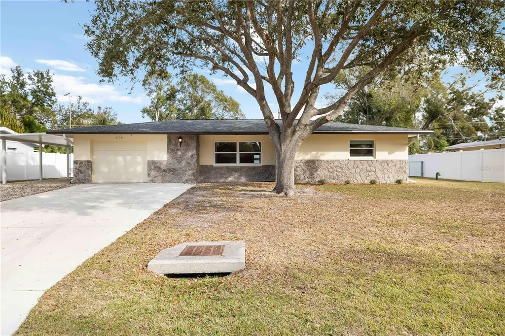 2705 Amanda Drive Sarasota FL 34232