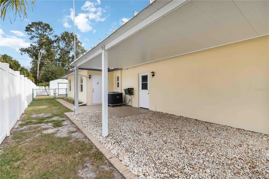 2705 Amanda Drive Sarasota FL 34232