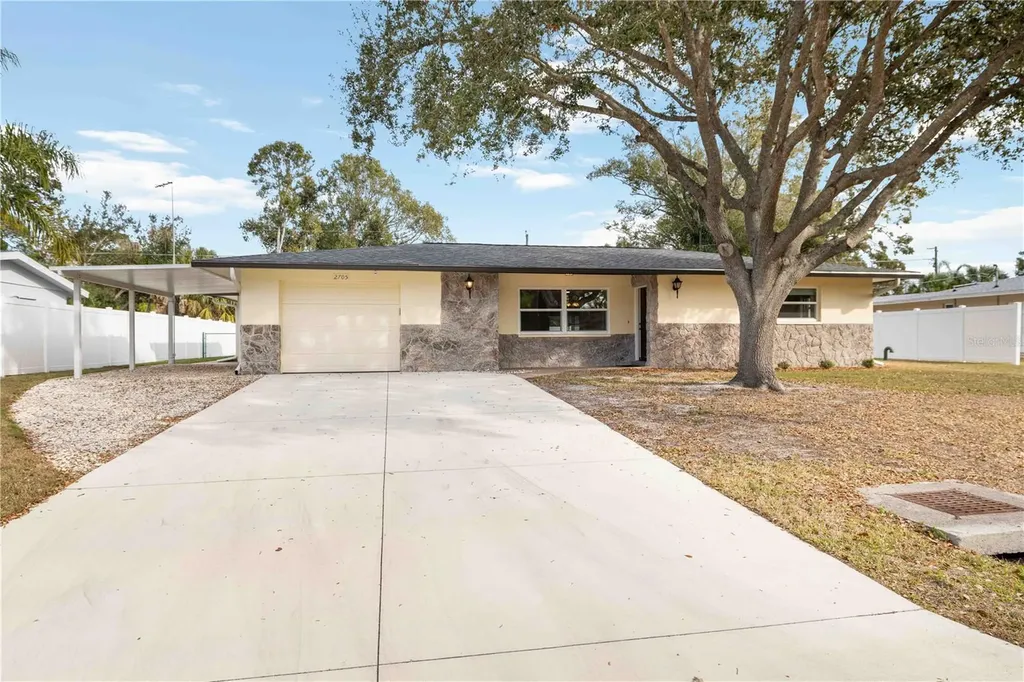 2705 Amanda Drive Sarasota FL 34232