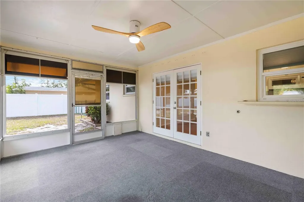 2705 Amanda Drive Sarasota FL 34232
