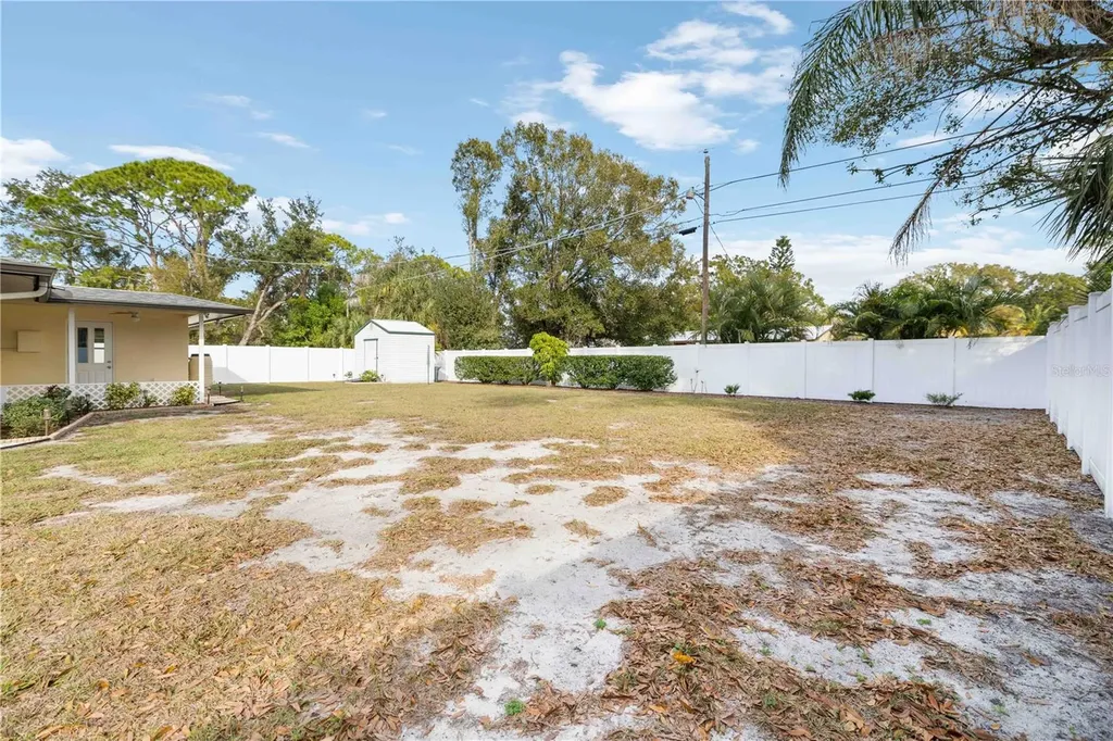 2705 Amanda Drive Sarasota FL 34232