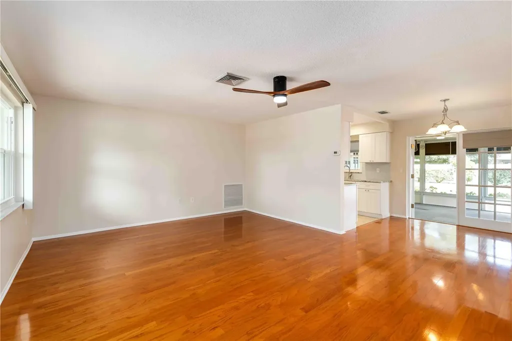 2705 Amanda Drive Sarasota FL 34232