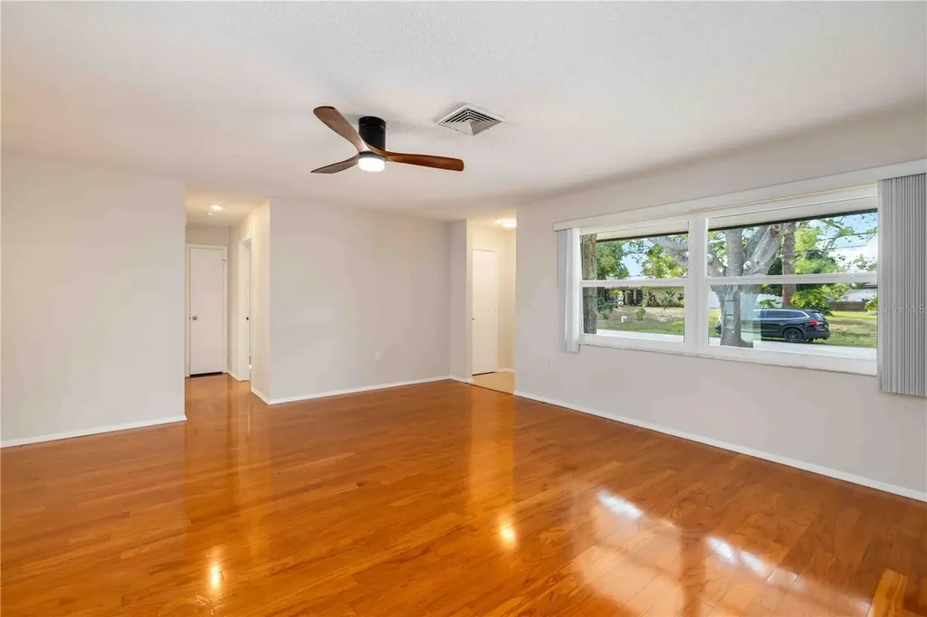 2705 Amanda Drive Sarasota FL 34232